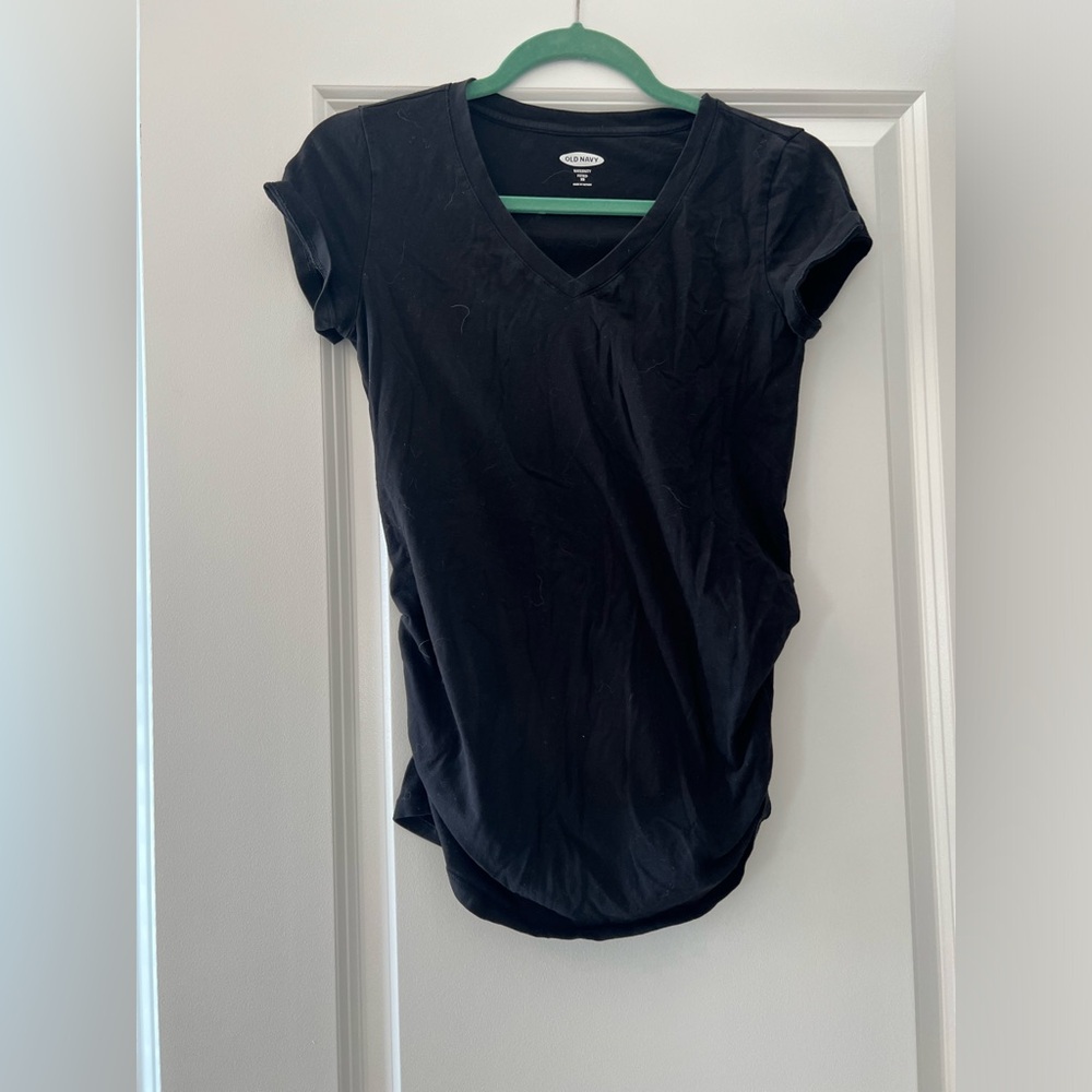 Old navy maternity shirt size xs